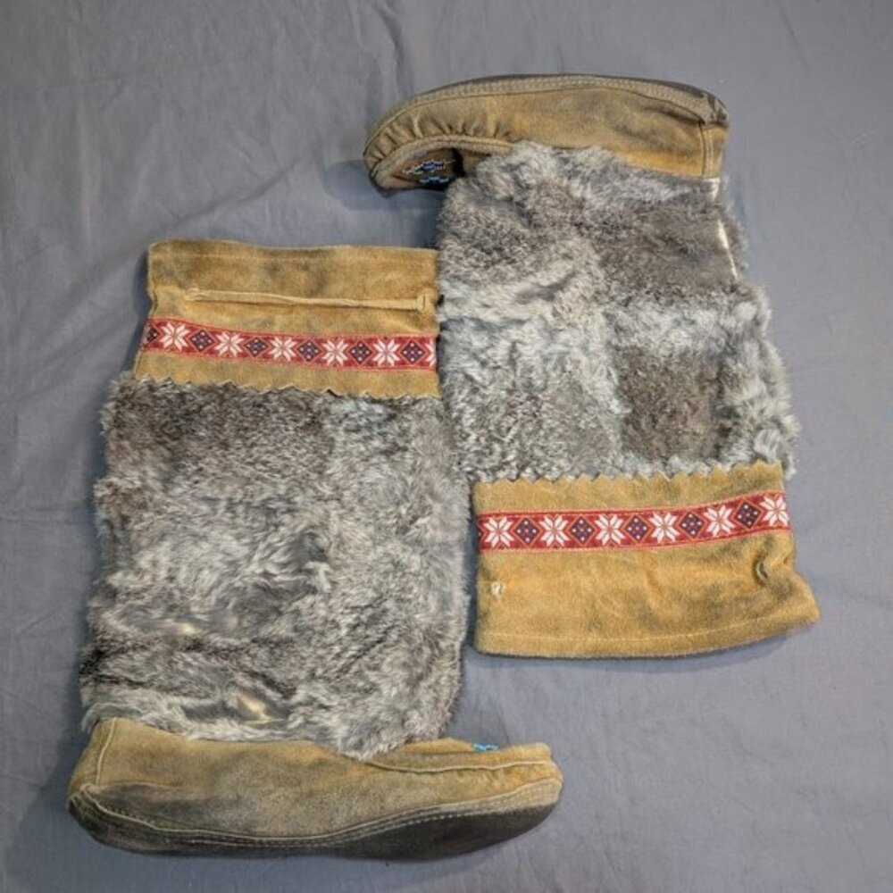Vintage Handmade Native American Moccasin Mukluk Fur Beaded